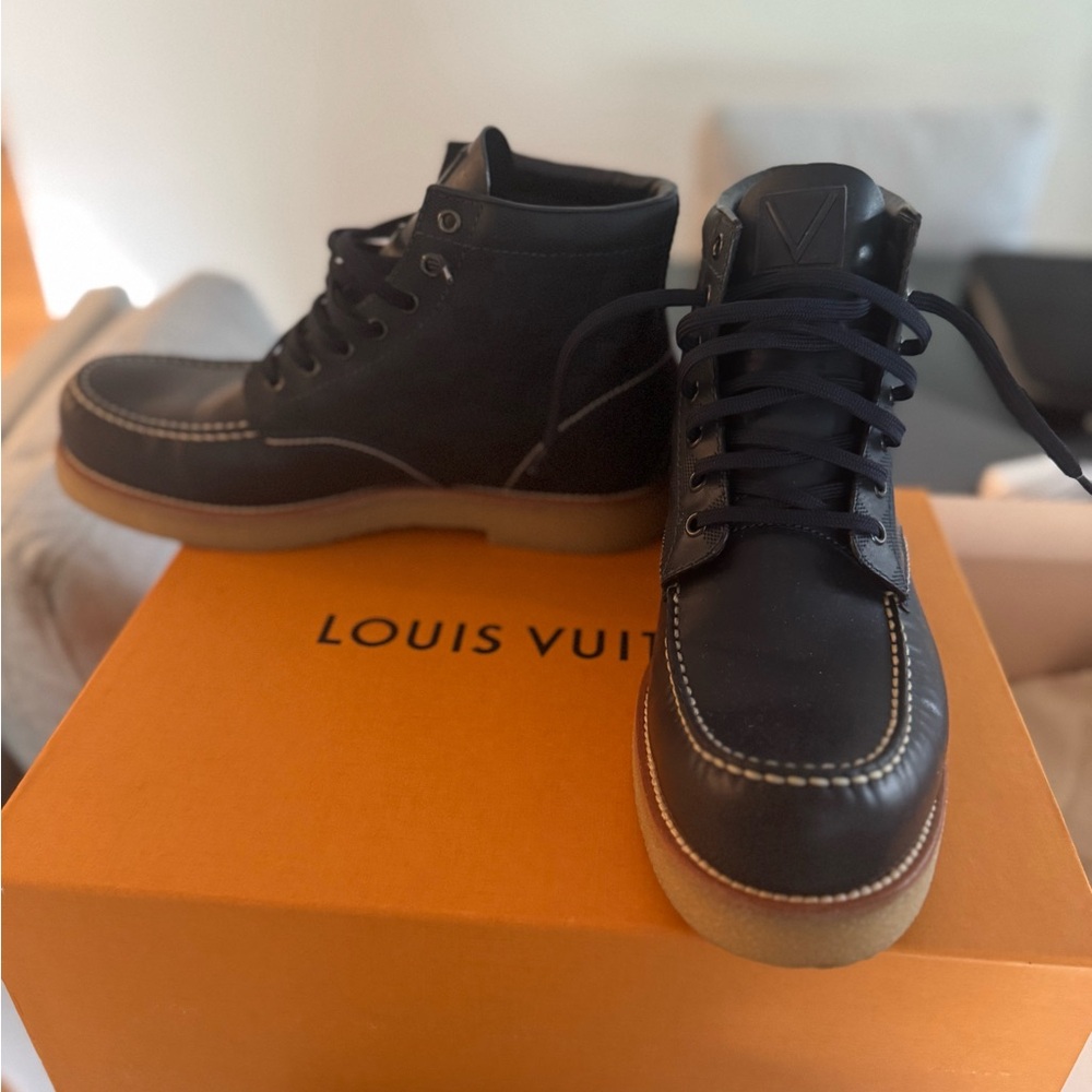 Louis Vuitton Black and Tan Men's Boots